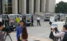 【推薦】全封閉自卸式電動(dòng)清掃車2000視頻 【推薦】全封閉自卸式電動(dòng)清掃車2000視頻