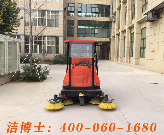 潔博士電動(dòng)掃地車客戶案例——河南鄭州奧特制衣有限公司 潔博士電動(dòng)掃地車客戶案例——河南鄭州奧特制衣有限公司