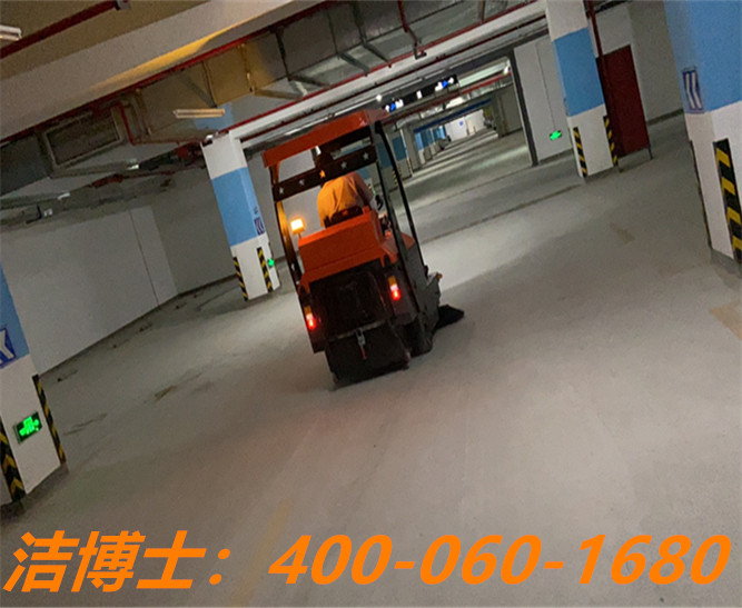 潔博士電動(dòng)清掃車用戶案例——香河森雅保潔服務(wù)有限公司